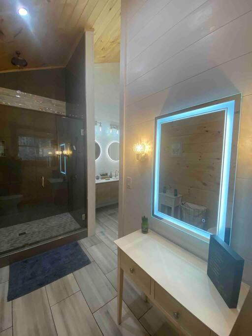 The Grand Tennessean Cabin- Four Bedroom Luxury Cabin In The Mountains 鸽子谷 外观 照片
