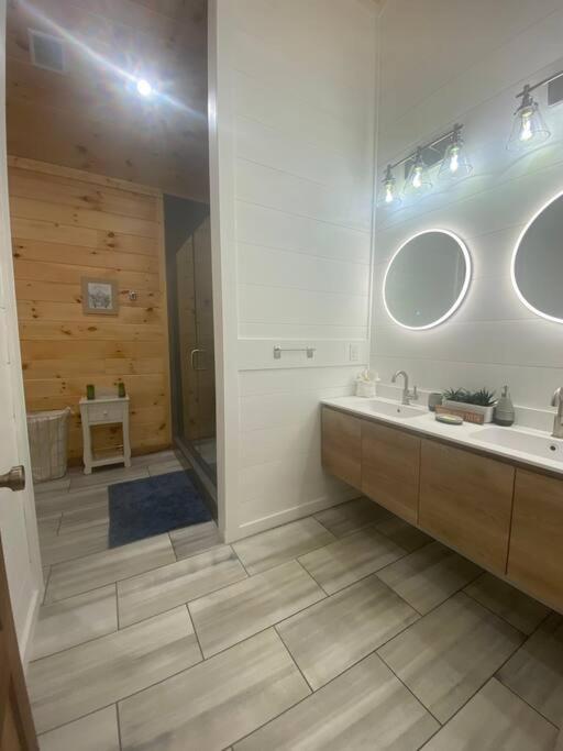 The Grand Tennessean Cabin- Four Bedroom Luxury Cabin In The Mountains 鸽子谷 外观 照片