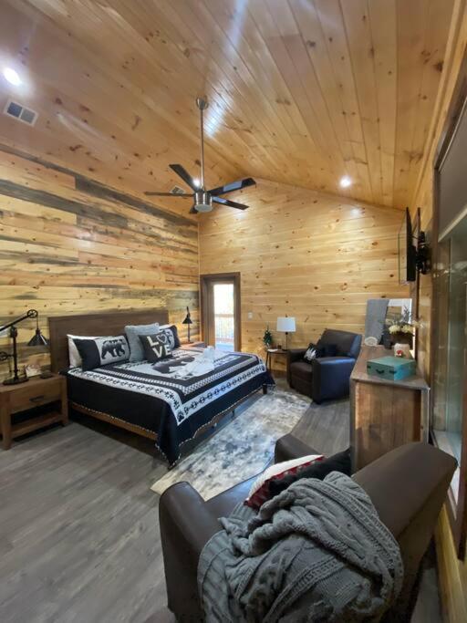 The Grand Tennessean Cabin- Four Bedroom Luxury Cabin In The Mountains 鸽子谷 外观 照片