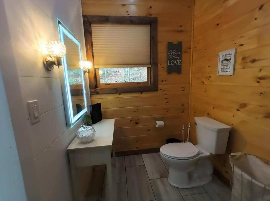 The Grand Tennessean Cabin- Four Bedroom Luxury Cabin In The Mountains 鸽子谷 外观 照片