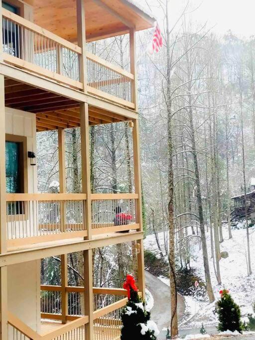 The Grand Tennessean Cabin- Four Bedroom Luxury Cabin In The Mountains 鸽子谷 外观 照片