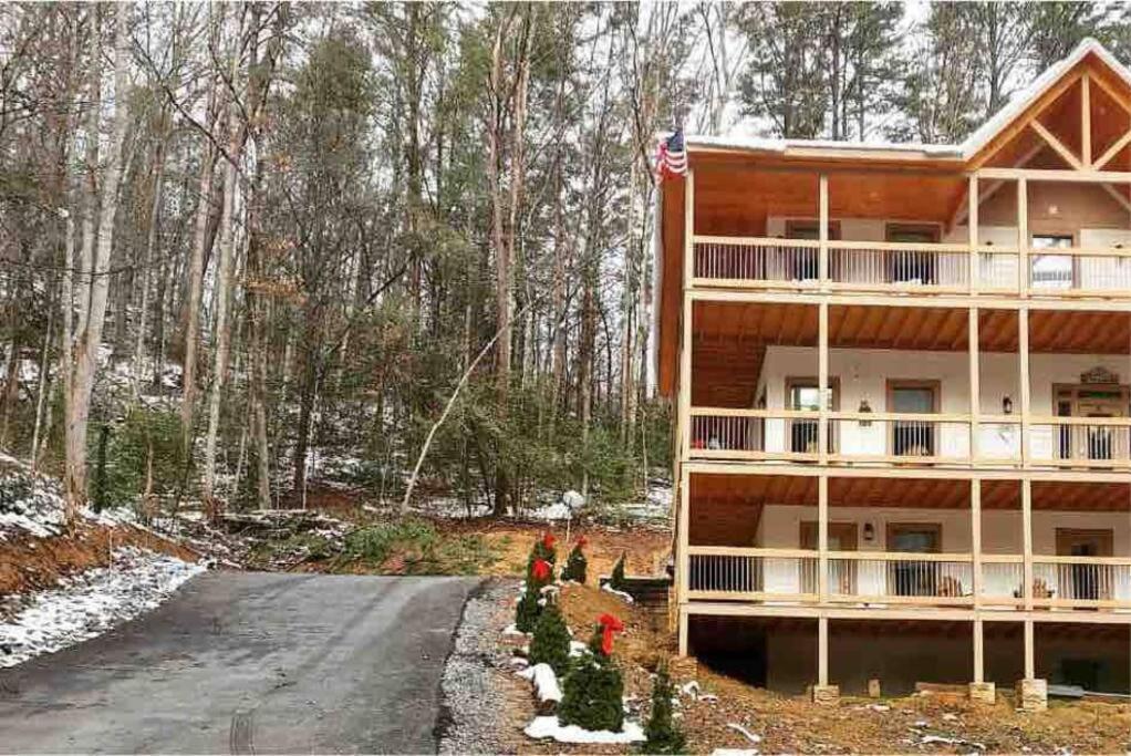 The Grand Tennessean Cabin- Four Bedroom Luxury Cabin In The Mountains 鸽子谷 外观 照片