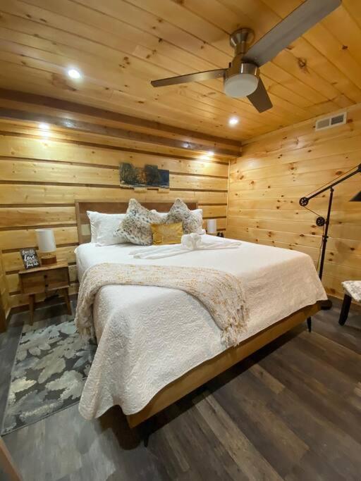 The Grand Tennessean Cabin- Four Bedroom Luxury Cabin In The Mountains 鸽子谷 外观 照片