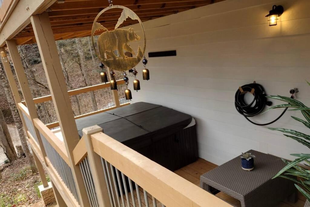 The Grand Tennessean Cabin- Four Bedroom Luxury Cabin In The Mountains 鸽子谷 外观 照片