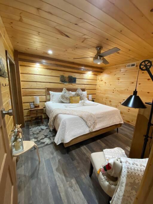 The Grand Tennessean Cabin- Four Bedroom Luxury Cabin In The Mountains 鸽子谷 外观 照片