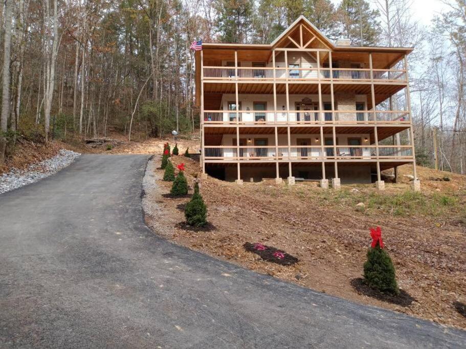 The Grand Tennessean Cabin- Four Bedroom Luxury Cabin In The Mountains 鸽子谷 外观 照片